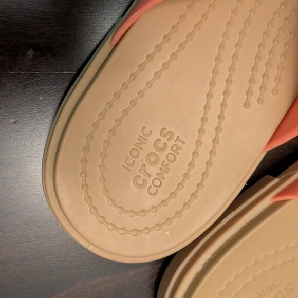 B31 CROCS Tulum Toe Post Sandals - Picture 3 of 6